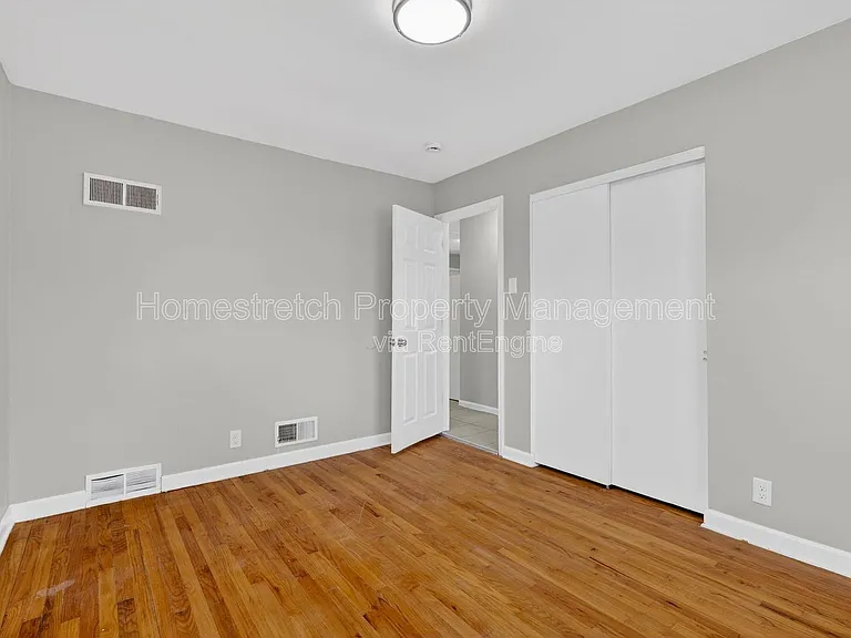 10201 Gourock Dr — Photo 16