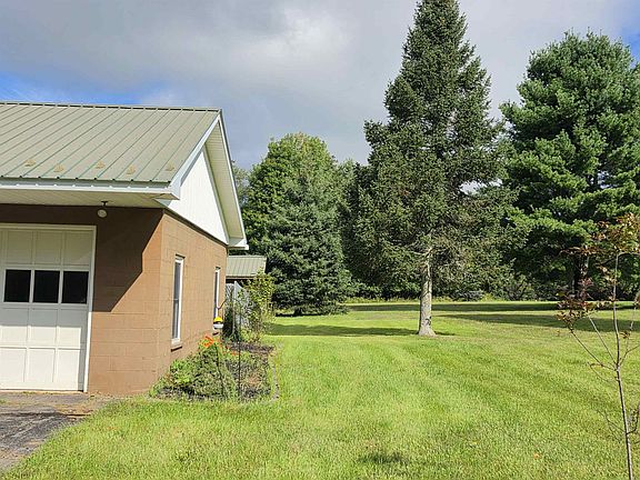 2nd image of 375 Lacomb Rd
