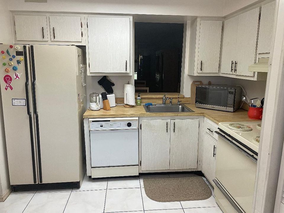 1st image of 7320 Lake Circle Drive #305
