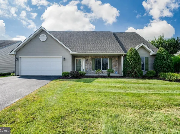 126 S Cacoosing Dr, Reading, PA 19608