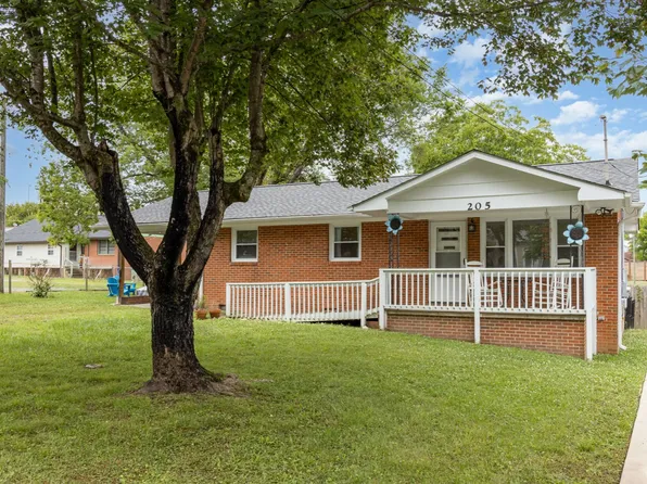 205 Sunset Dr, Chapel Hill, NC 27516