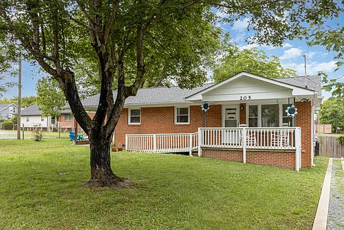 205 Sunset Dr Photo 1 205 Sunset Dr Photo 1