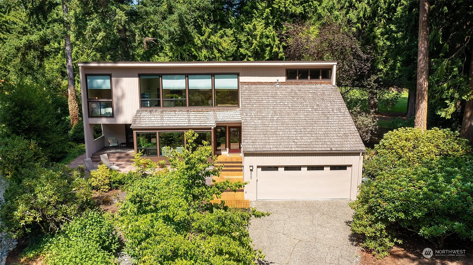 2920 216th Avenue NE photo 1