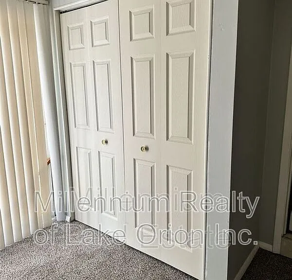 260 W Longfellow Ave — Photo 5