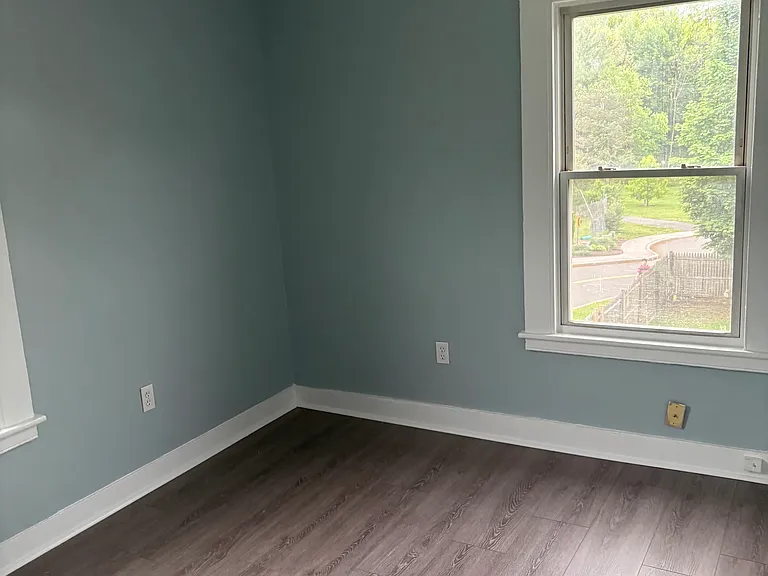 176-178 Charter Oak St — Photo 12
