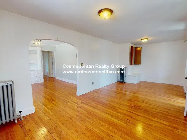 105 1st St APT 2, Medford, MA 02155