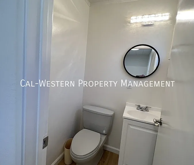 636 Leona Ln — Photo 21
