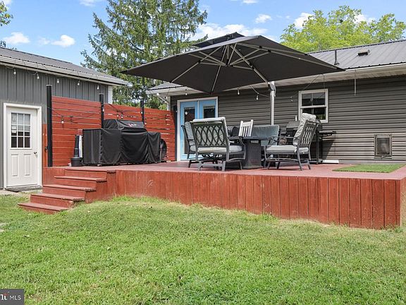 2nd image of 18050 Morgan Dr