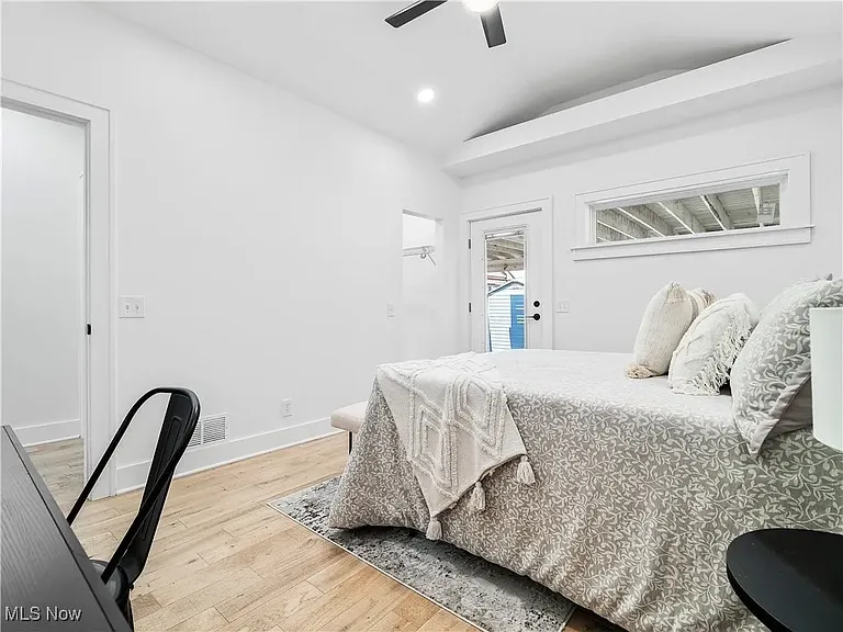 2295 Thurman Ave — Photo 15