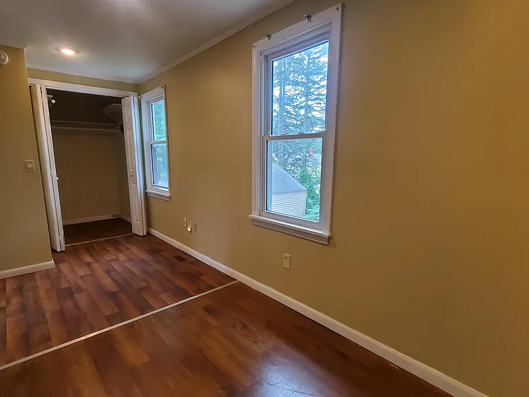 520 Burroughs Ave — Photo 31