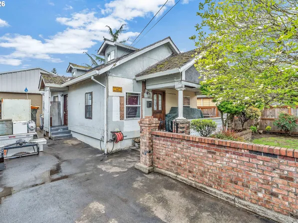 5720 SE Liebe St, Portland, OR 97206