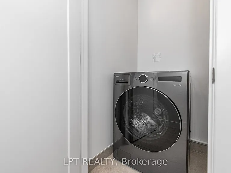 319 Shakespeare St #8 — Photo 15