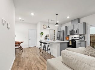 5256 S Molino Cir, Roseville, CA 95747