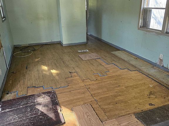 3rd image of 1519 Olmstead Rd #20