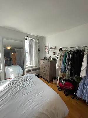 Rented by Weinstein Realty Group | media 8