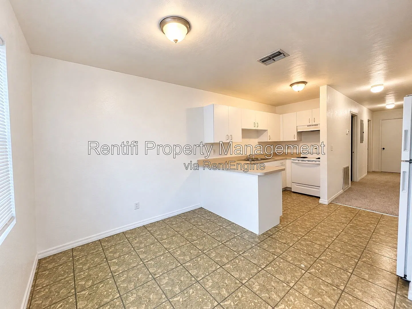 2 bed, 1.0 bath, 920 sqft, $1,499 — Photo 2