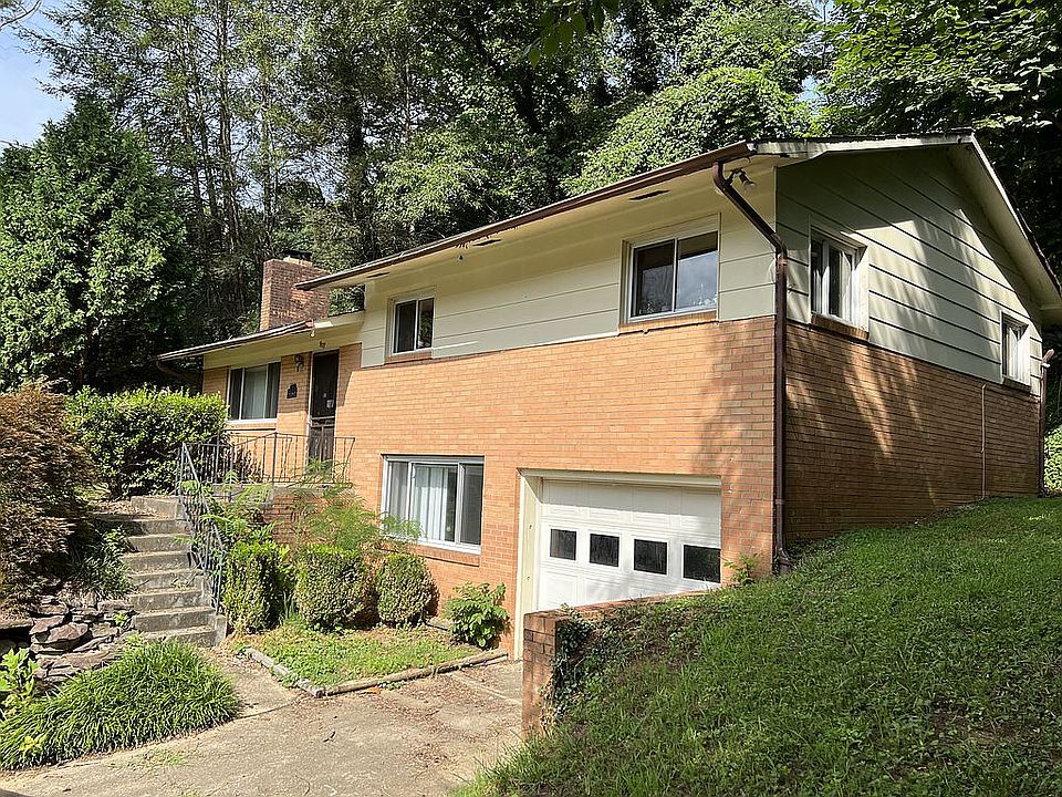 1st image of 907 Meadowood Dr NE