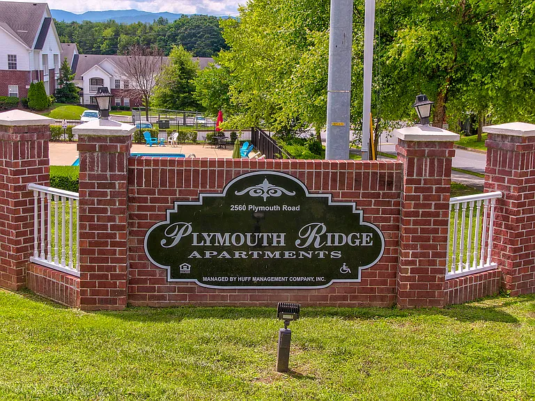 Plymouth Ridge Apartments — Photo 7