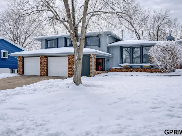 2917 Daniell Cir, Bellevue, NE 68123