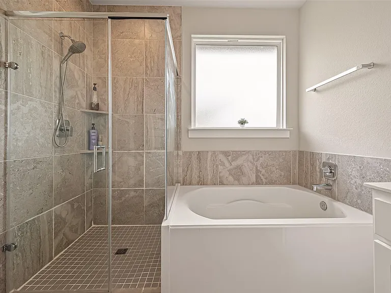 28419 Hazel Trl — Photo 34