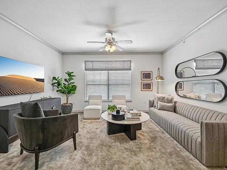 Meridian at Grandview — Photo 12