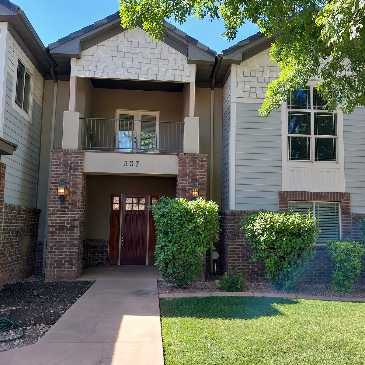 Building Photo - 307 W Pebble Dr