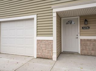 3276 Valley Ridge Dr, Eagan, MN 55121