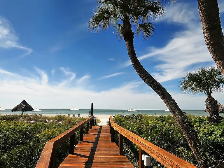 1445 Gulf Of Mexico Dr #305 — Photo 22