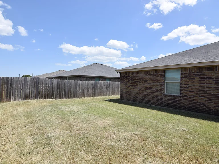 1209 Loyal Ln, Killeen — Photo 16