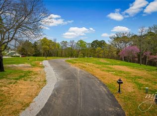 9 Pine Crest Ln #9, Eureka Springs, AR 72632