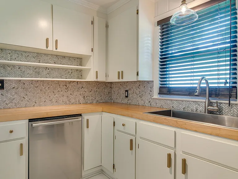 533 American Rd — Photo 12