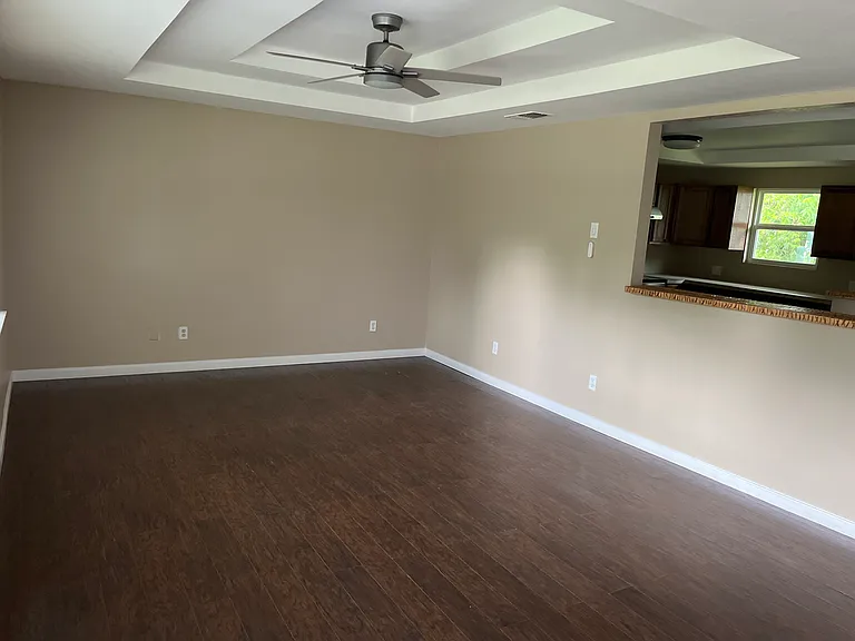 509 E Mesquite St — Photo 2