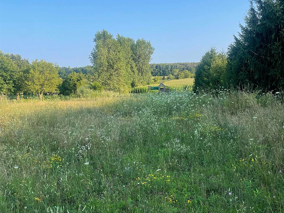 2nd image of 10529 Hill Rd