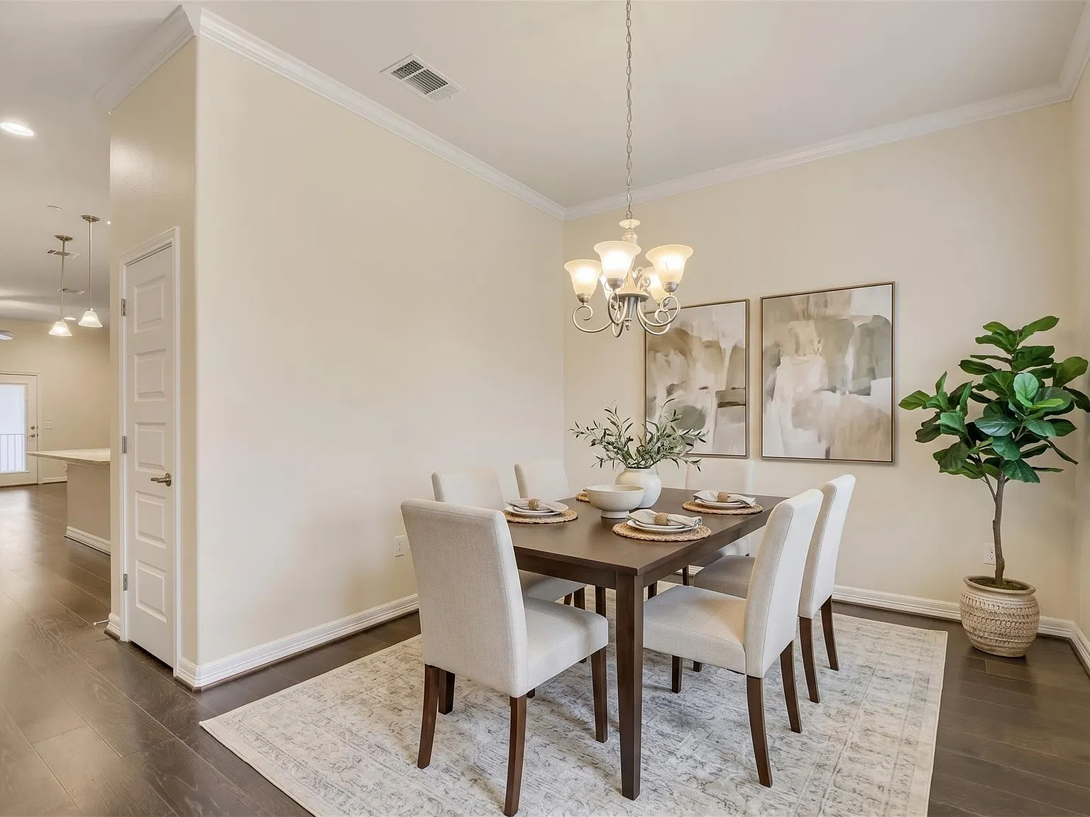 3 bed, 3.5 bath, 2183 sqft, $2,560 — Photo 4