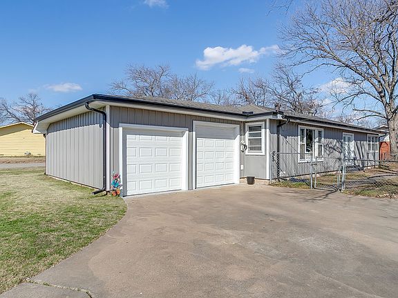 2nd image of 809 Euclid St