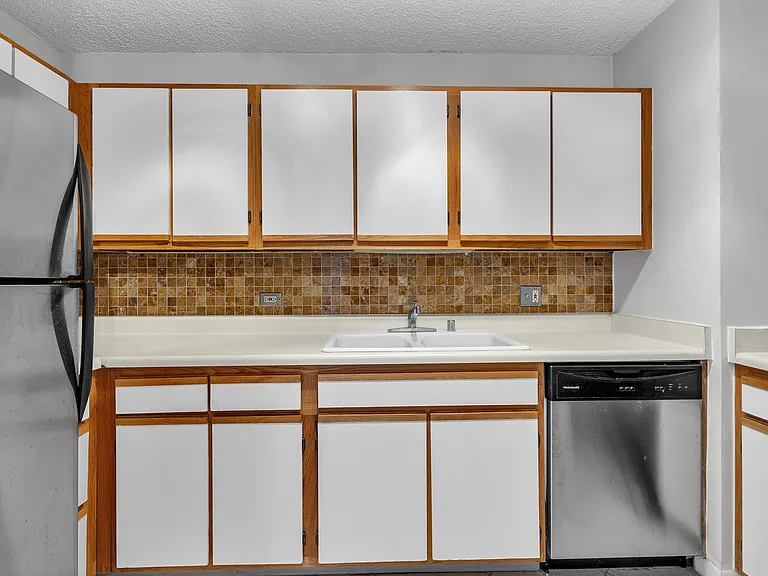 1122 N Clark St #1710 — Photo 9