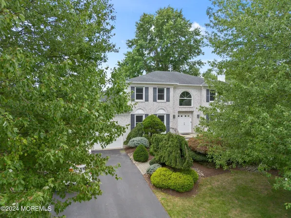 77 Annette Drive, Marlboro, NJ 07746