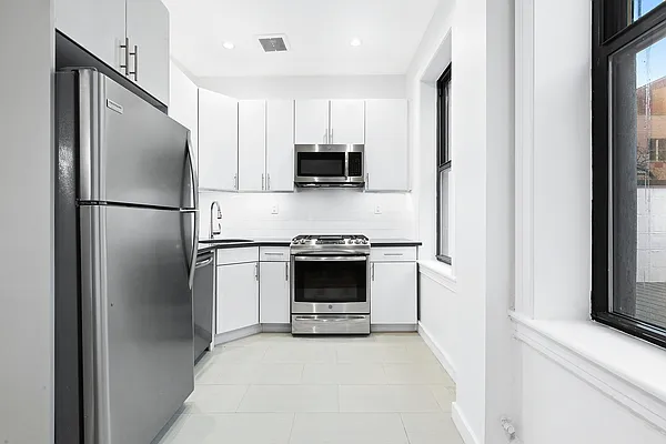 Rented by Corcoran | media 2