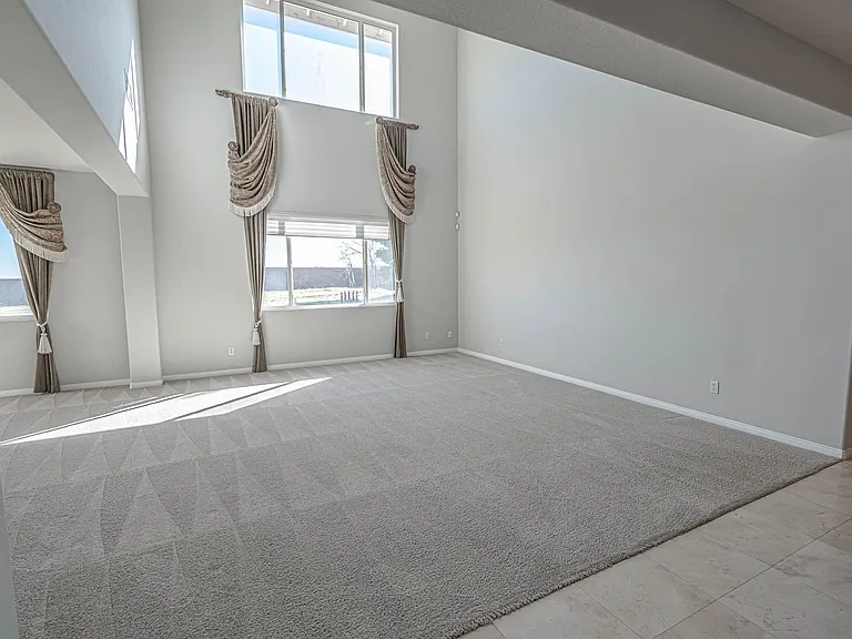 41032 Woodshire Dr — Photo 4