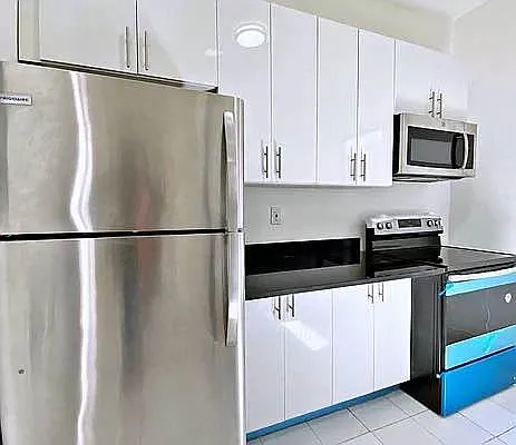 Rented by Compass | media 7