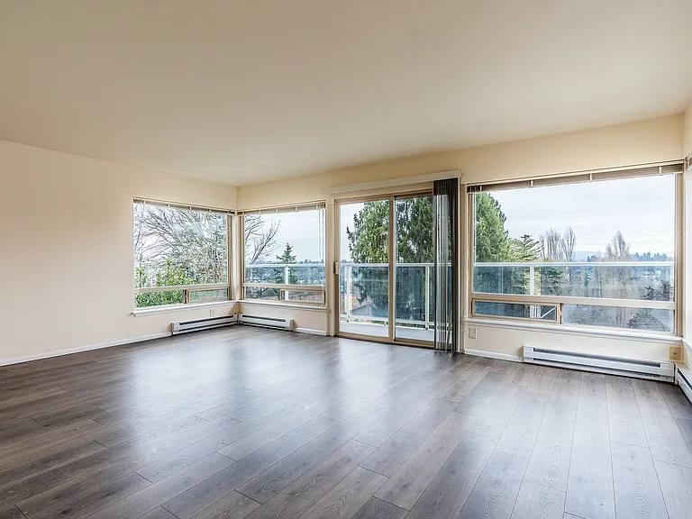 Fairway Apartments — Photo 14