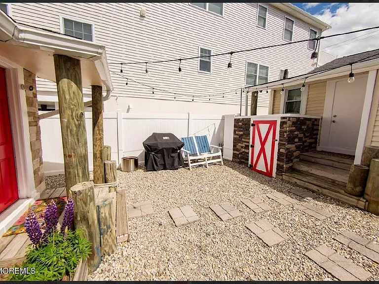 46 Kearney Ave #A — Photo 2