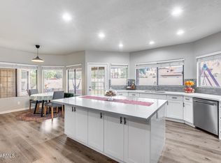 1042 W Newport Beach Dr, Gilbert, AZ 85233