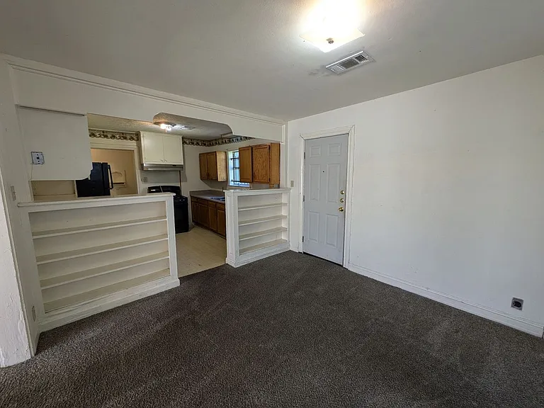 4670 Maddox St — Photo 5
