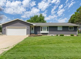 1201 Wemple St, Parkersburg, IA 50665