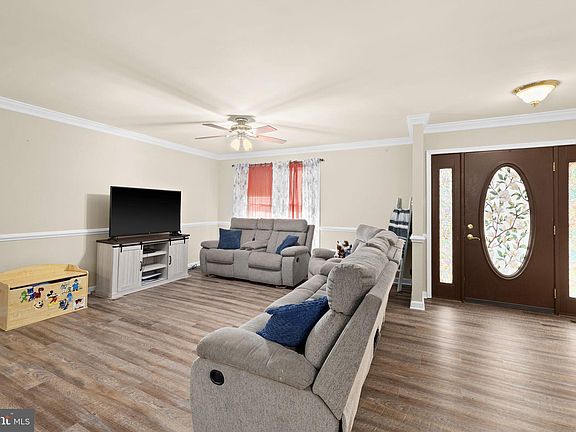 4th image of 419 Pleasants Dr