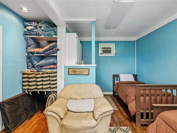 5th image of 1402 Van Buren Ave