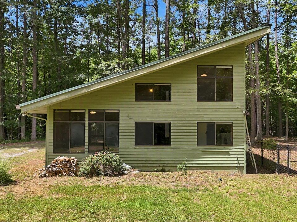 1st image of 221 Allens Way