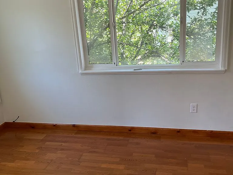 332 S Carr Ave W — Photo 24