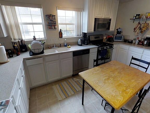 5th image of 1159 Freesia Ct